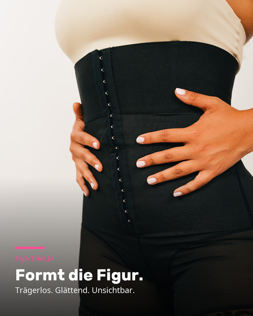 Faja Thalia formt die Figur HQ